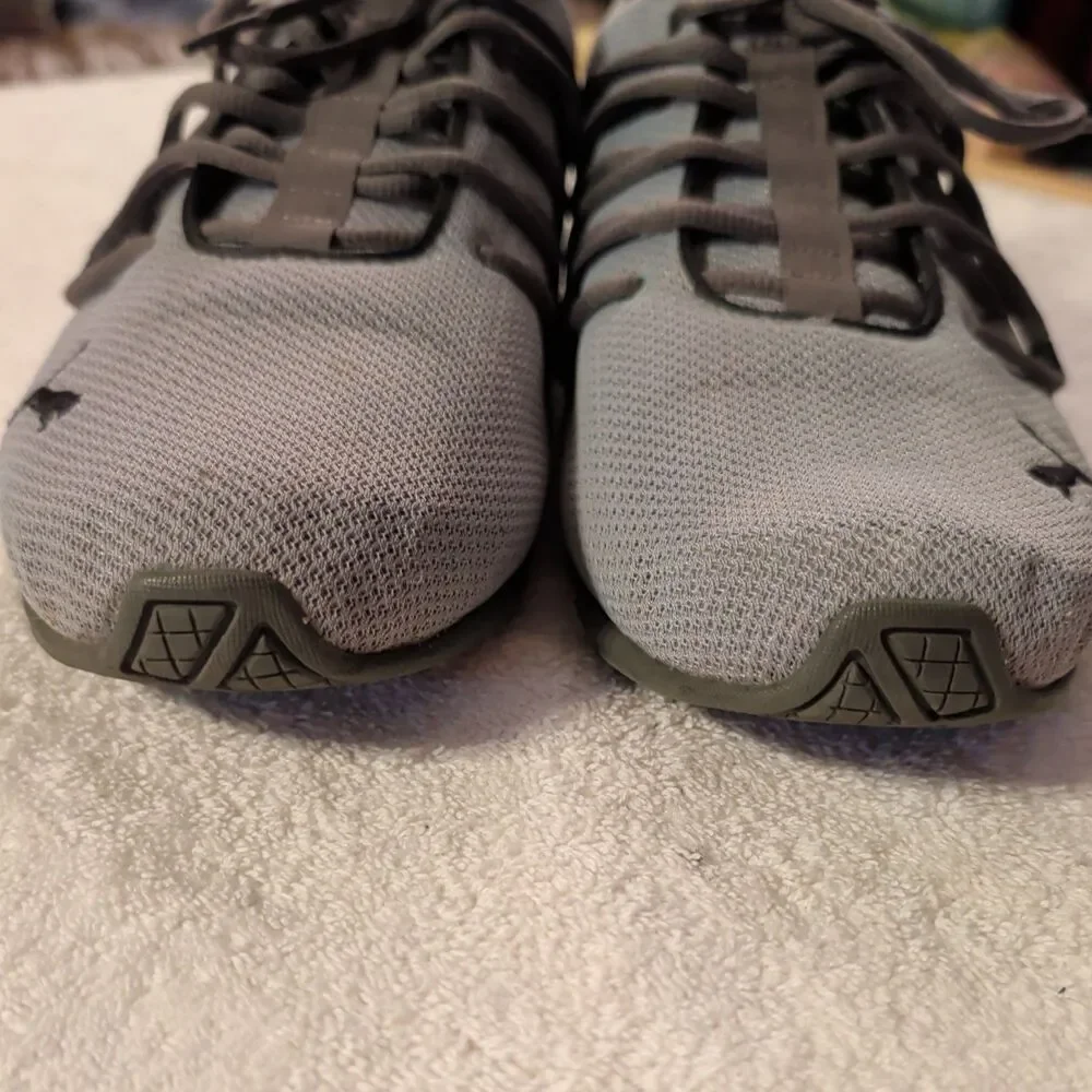 PUMA Mens Axelion Cross trainer size 10 standard